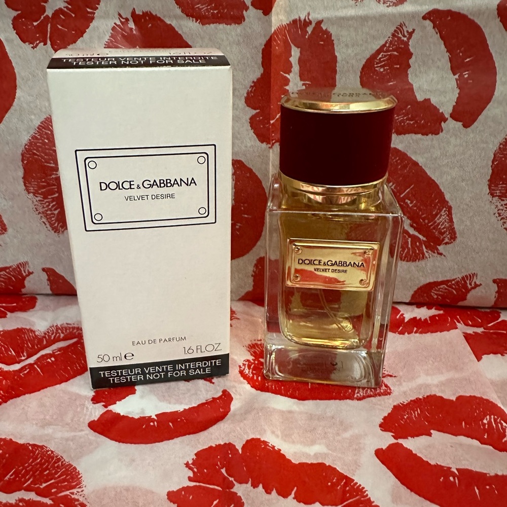🚫SOLD🚫 Dolce & Gabbana Velvet Desire